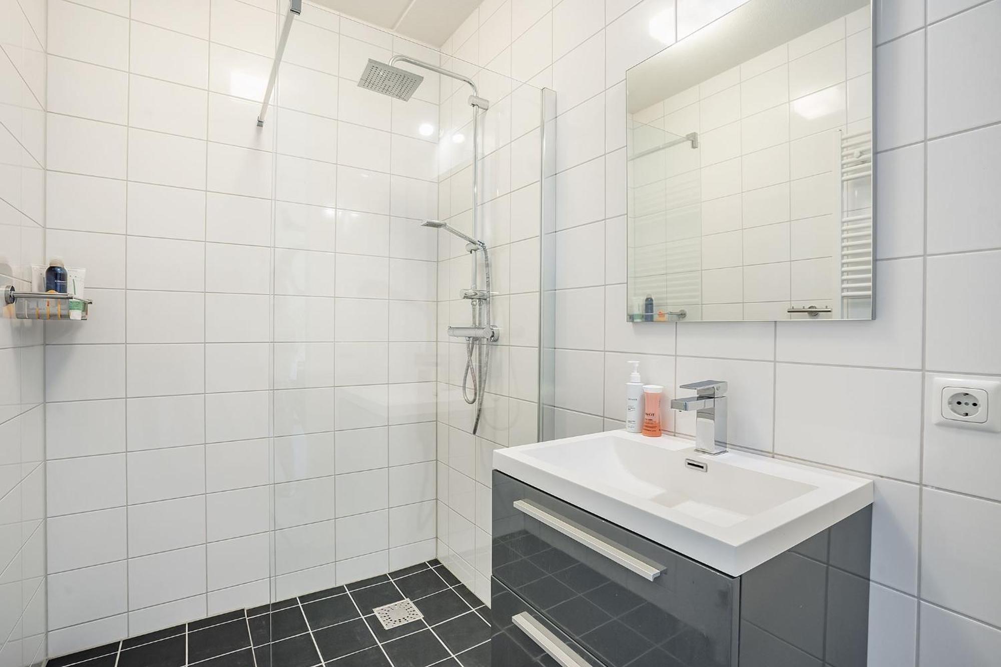 Modern Appartement Met Gratis Fietsen Breda Exterior foto